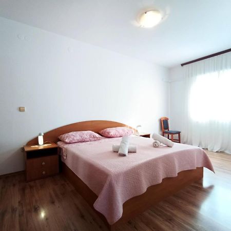 Apartments Jelovac Πόρετς Εξωτερικό φωτογραφία