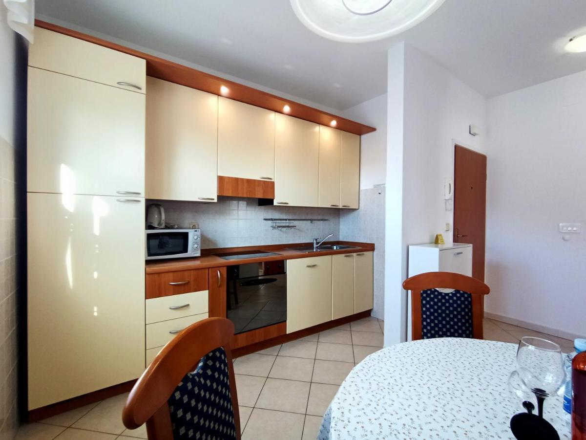 Apartments Jelovac Πόρετς Εξωτερικό φωτογραφία