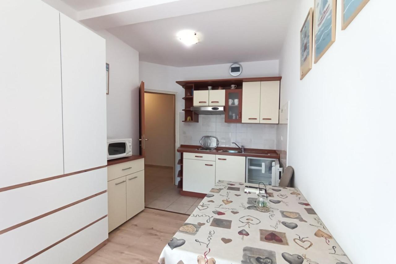 Apartments Jelovac Πόρετς Εξωτερικό φωτογραφία