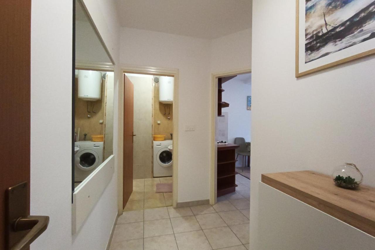 Apartments Jelovac Πόρετς Εξωτερικό φωτογραφία
